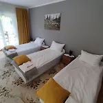 Dom Na Karkonoskiej Nyaraló *